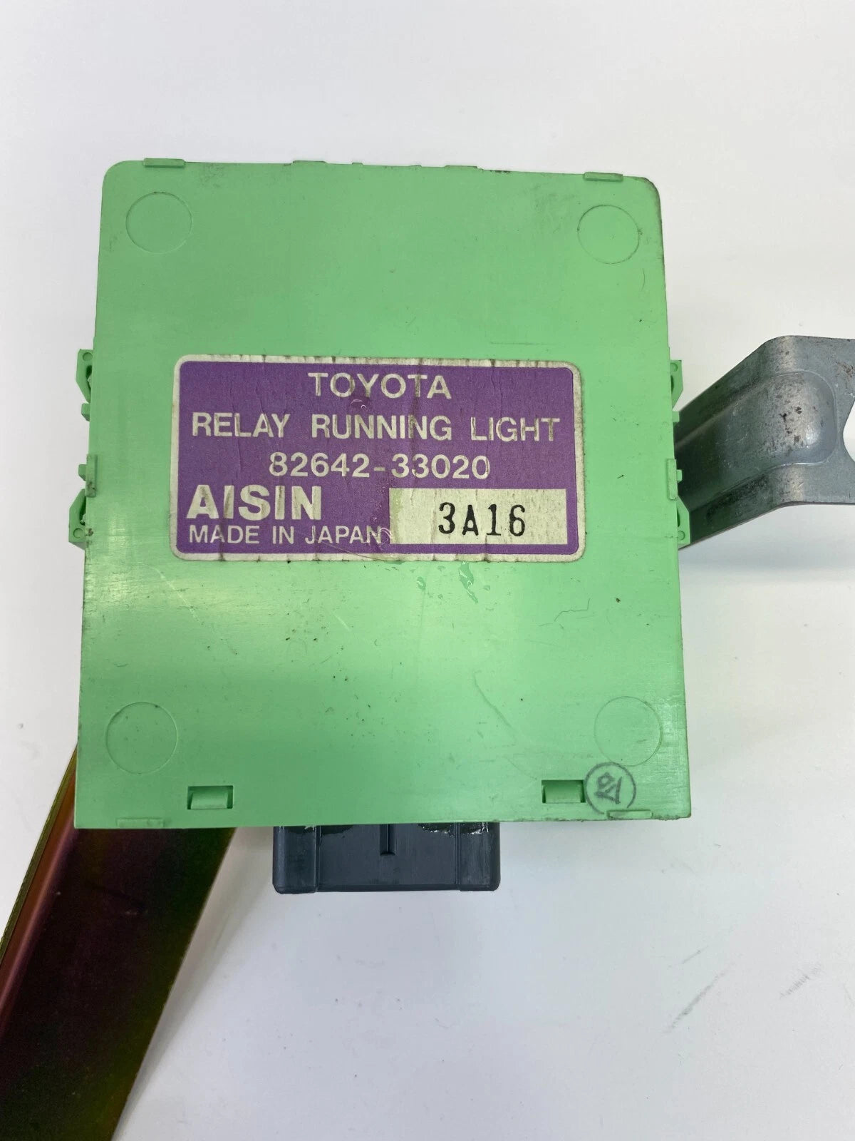 1998-2005 LEXUS GS300 RUNNING LIGHT RELAY CONTROL MODULE 82642-33020 OEM