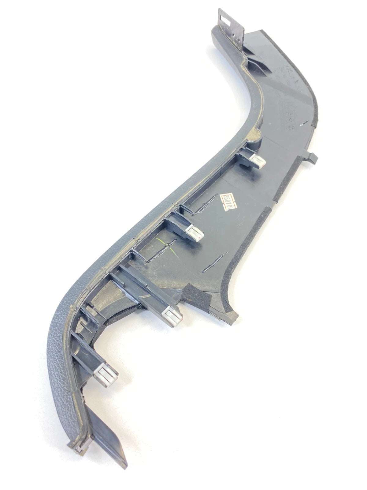 05 06 INFINITI G35 SEDAN RIGHT PASSENGER CENTER CONSOLE TRIM BEZEL 68420AC700