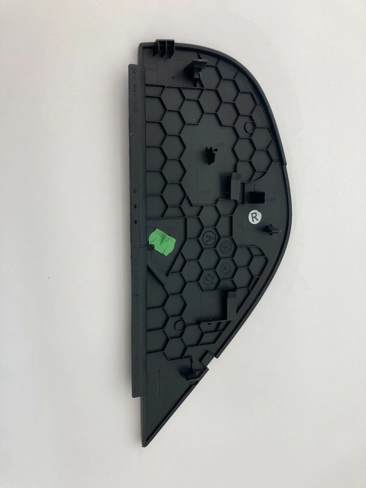 2005-2010 VOLKSWAGEN JETTA DASH RIGHT SIDE END CAP COVER TRIM 1K0-858-248 OEM