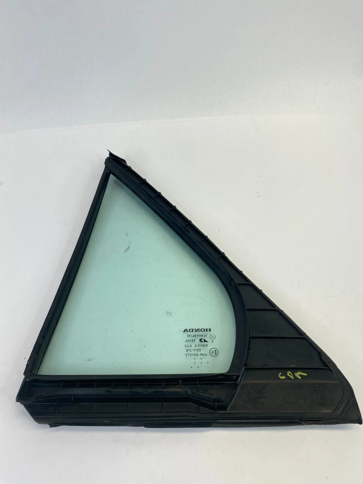 2003-2007 HONDA ACCORD REAR RIGHT QUARTER DOOR VENT GLASS WINDOW 73441-SDA OEM