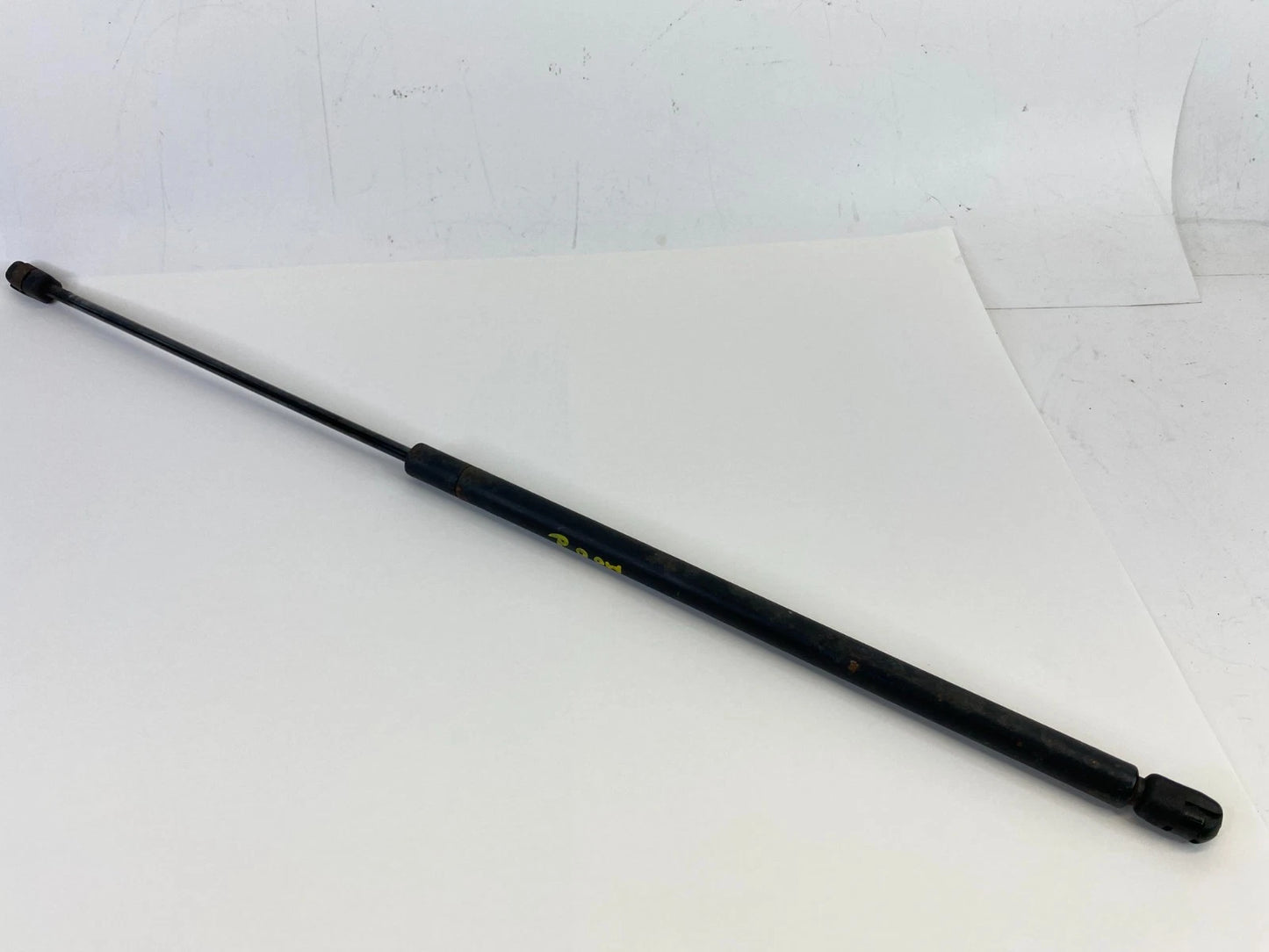 1998-2010 VOLKSWAGEN BEETLE FRONT RIGHT HOOD LID STRUT LIFT SUPPORT OEM