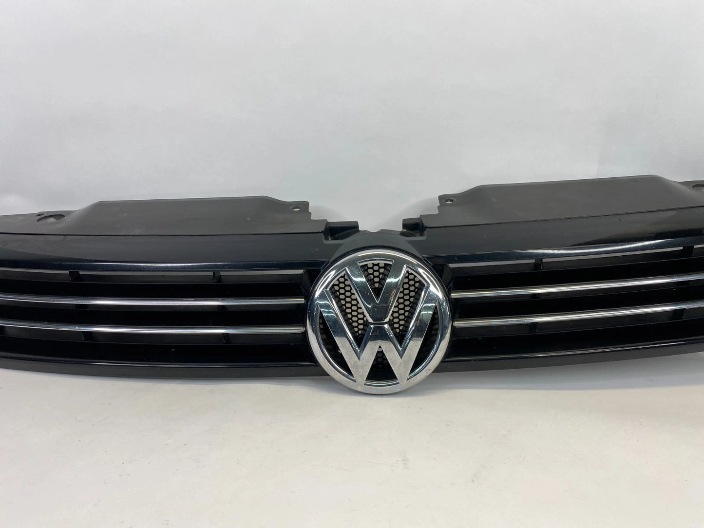 2011-2014 VOLKSWAGEN JETTA FRONT BUMPER UPPER GRILL GRILLE 5C6-853-653