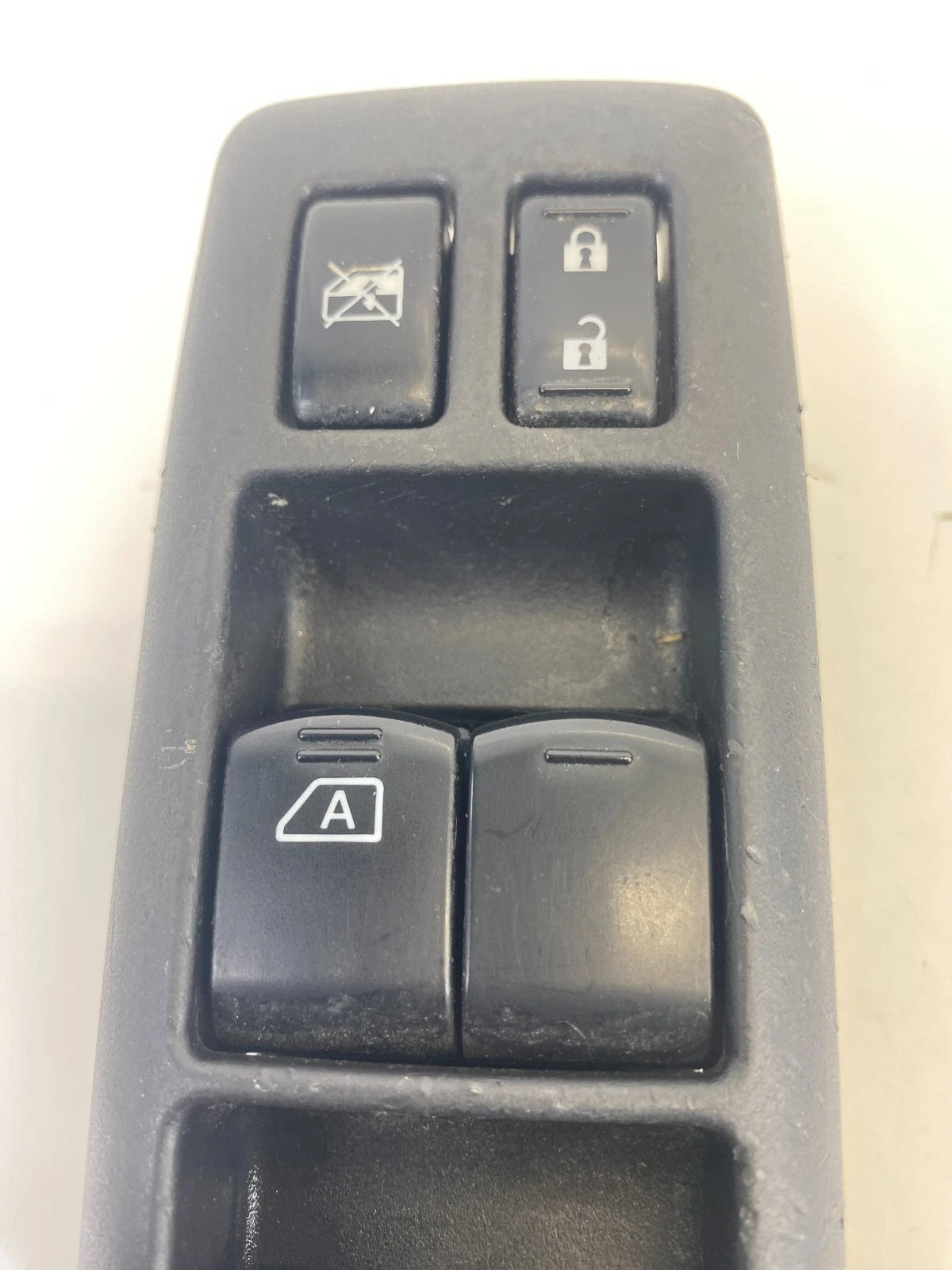 2008-2013 Nissan Rogue Front Left Driver Door Master Power Window Switch w/Bezel