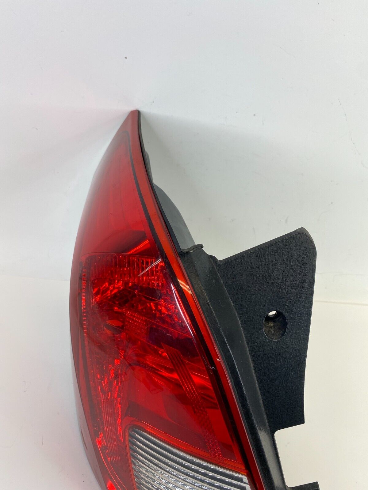 2013-2015 Chevrolet Captiva Sport Rear Left Side Tail Light Taillight Lamp OEM