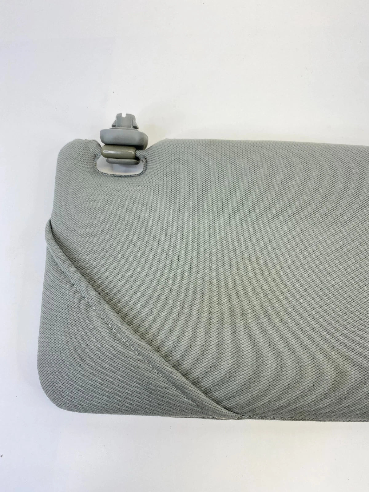 2005-2010 HONDA ODYSSEY LEFT DRIVER SIDE SUNVISOR SUN VISOR SHADE W/ LIGHT OEM