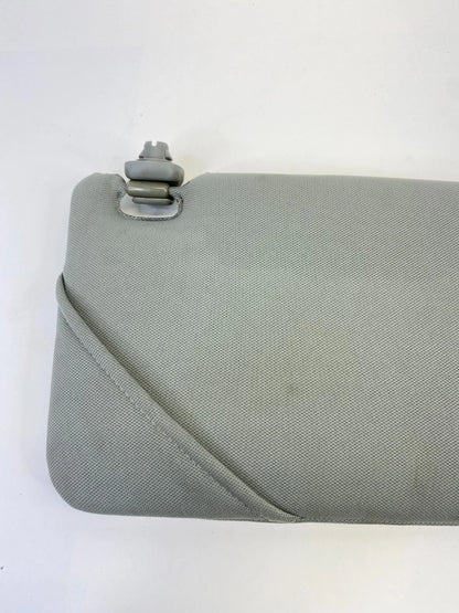 2005-2010 HONDA ODYSSEY LEFT DRIVER SIDE SUNVISOR SUN VISOR SHADE W/ LIGHT OEM
