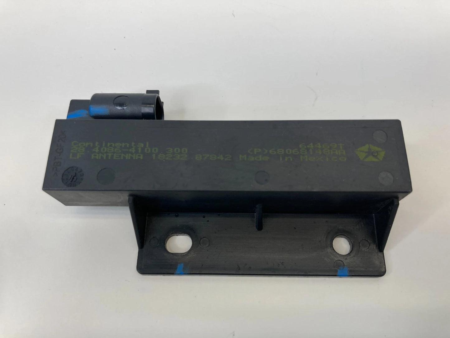 2011-2020 DODGE JOURNEY REAR KEYLESS ENTRY SMART ANTENNA RECEIVER OEM 68068148AA