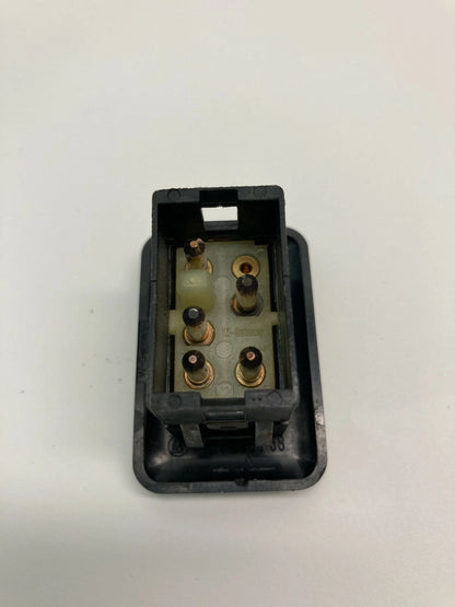 1993 94 95 96 1997 VOLVO 850 REAR LEFT SIDE WINDOW BUTTON SWITCH 03838658 OEM