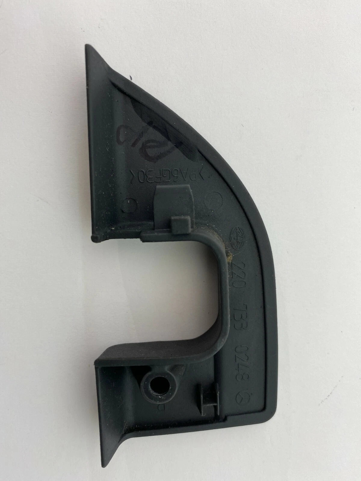 2000-2006 MERCEDES-BENZ S500 REAR RIGHT LOCK LATCH TRIM COVER 220-733-02-48 OEM