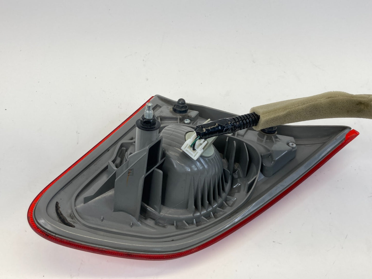 2009-2013 Nissan Rogue Rear Right Side Trunk Lid Tail Light Tail Lamp Assy OEM