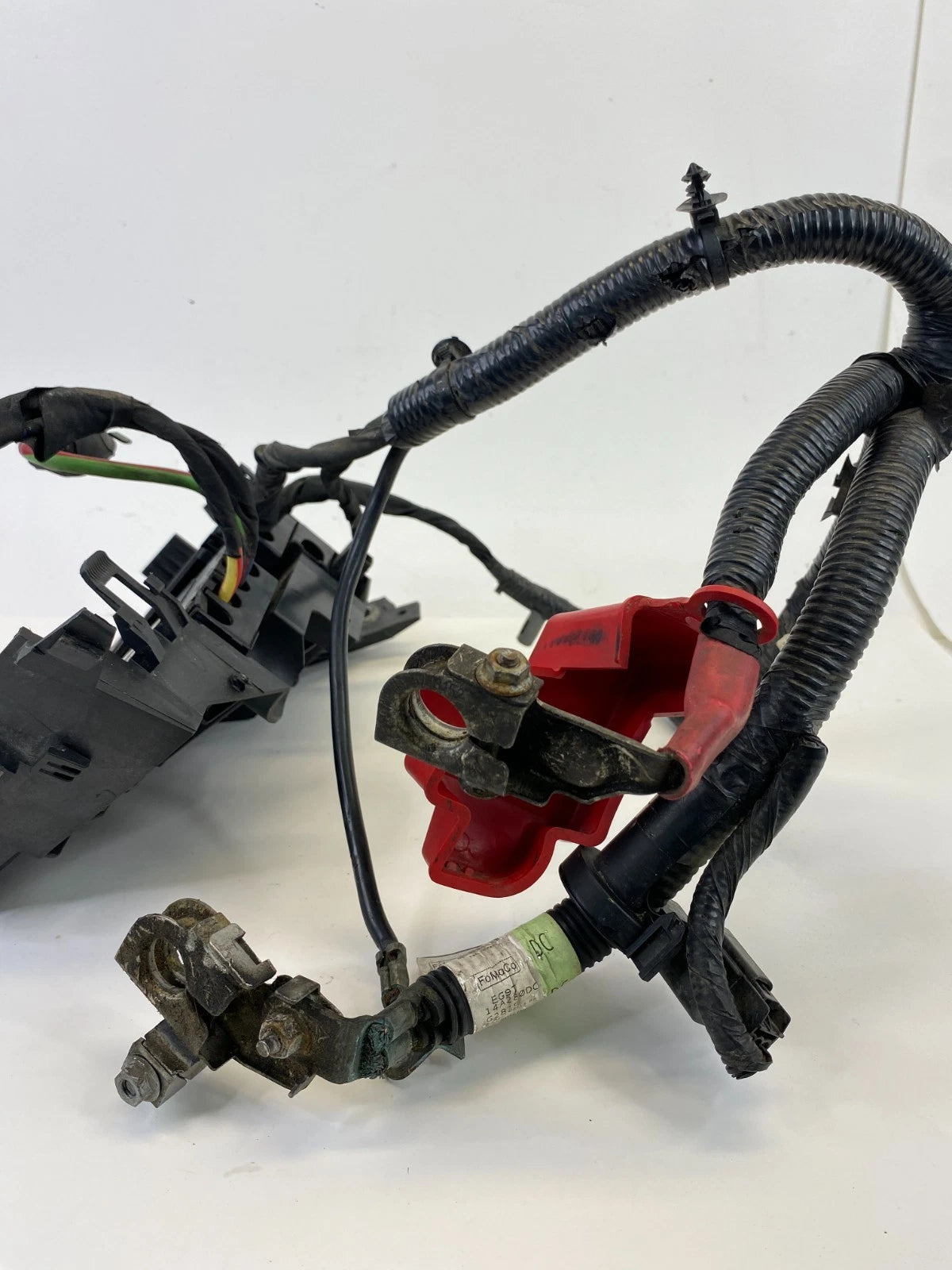 2013-2016 FORD FUSION 2.5L ENGINE FUSE RELAY BOX MOUNT BRAKET W/ POSITIVE CABLE