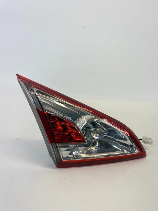 2011-2014 NISSAN MURANO REAR LEFT SIDE GATE MOUNTED TAILLIGHT BACKUP LAMP ASSY