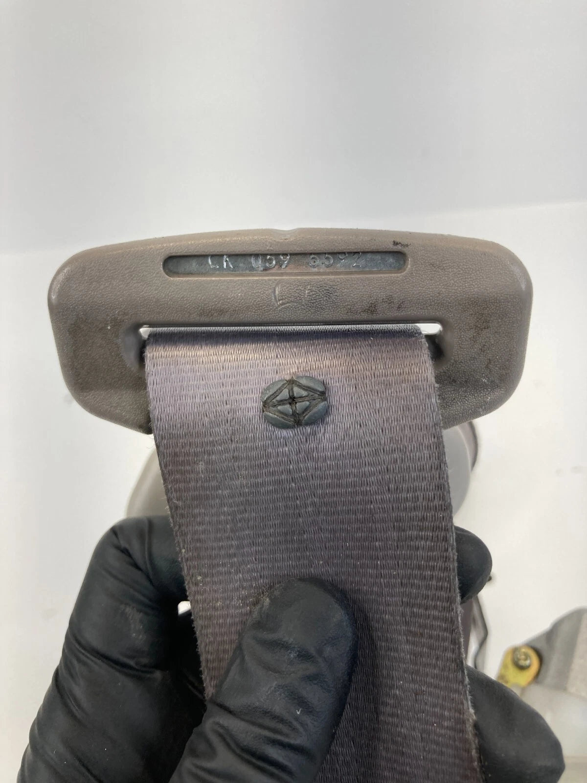 99-04 HONDA ODYSSEY FRONT RIGHT SIDE SEAT BELT RETRACTOR NSB0876RT04 OEM