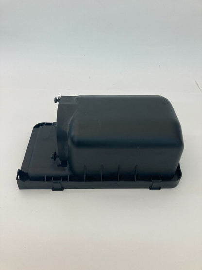 2007 2008 Hyundai Entourage 3.8L Air Intake Cleaner Box Upper Cover 28111-4D200