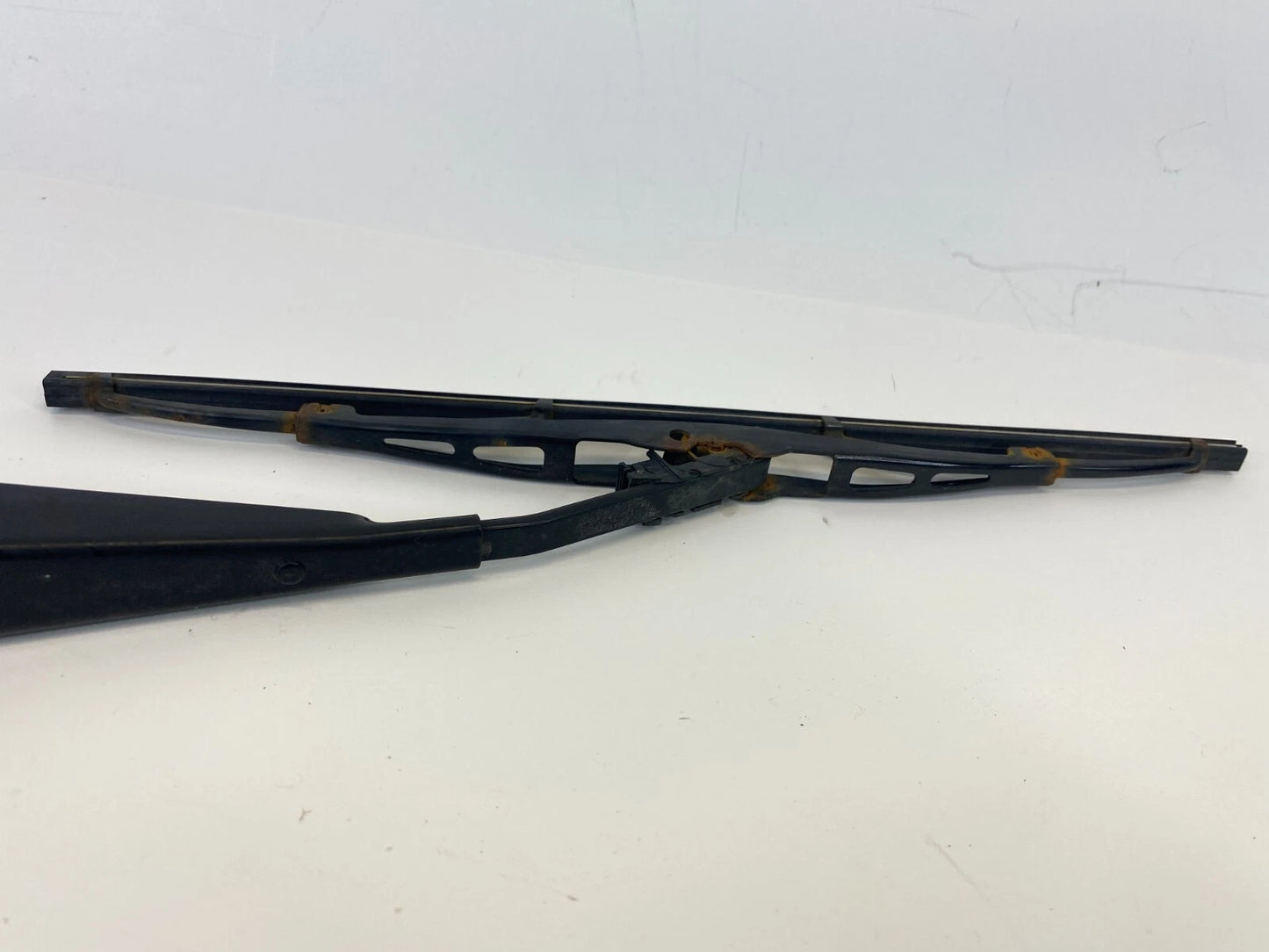 2010-2016 CADILLAC SRX REAR WINDSHIELD WIPER ARM WIPERARM ASSEMBLY OEM
