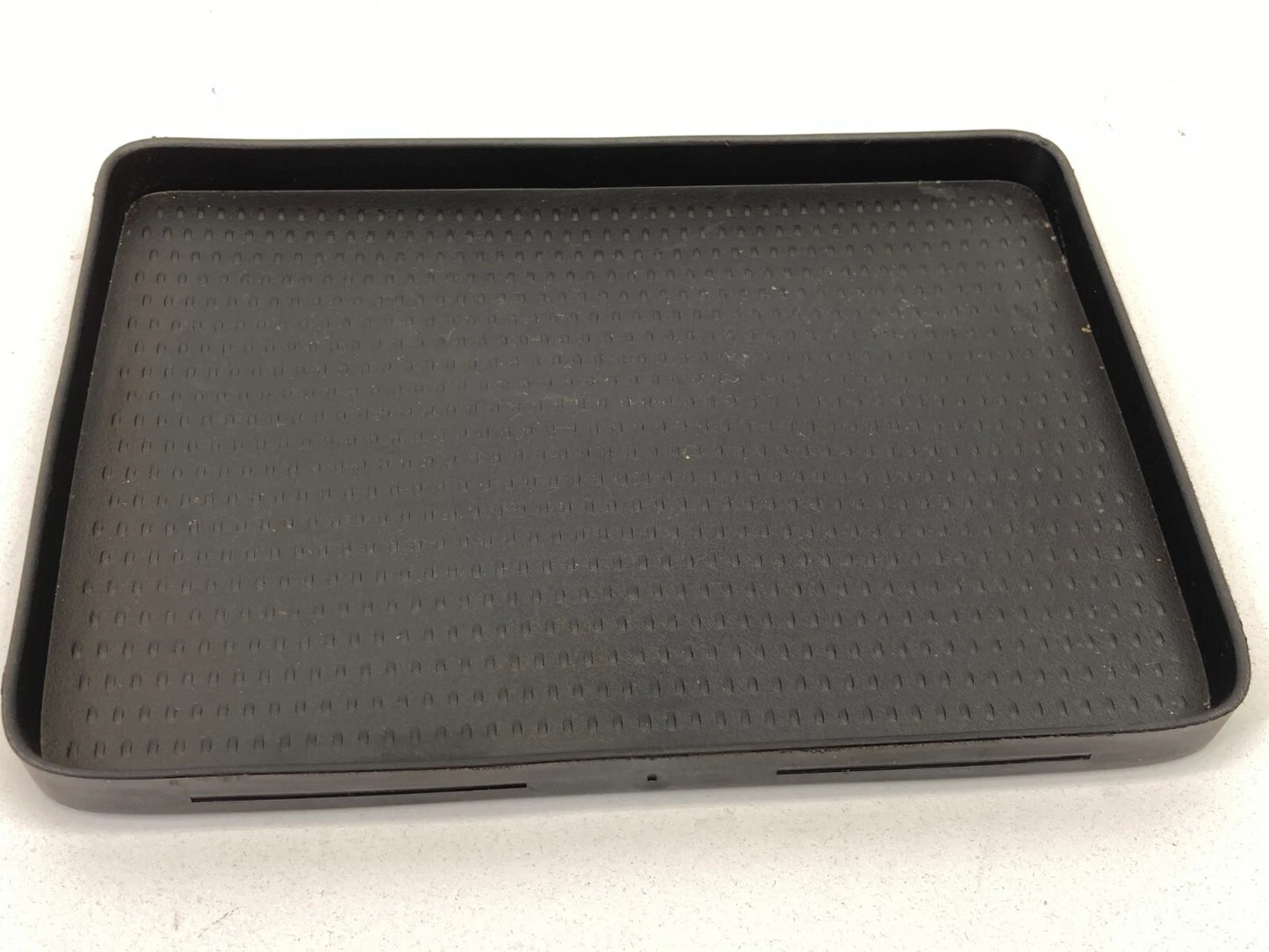 2010 10 DODGE CALIBER MAINSTREET DASH DASHBOARD STORAGE COMPARTMENT RUBBER MAT