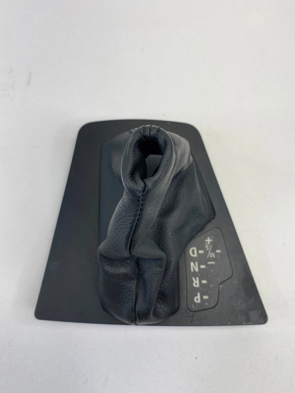 2004-2010 BMW X3 AUTOMATIC TRANSMISSION SHIFTER SHIFT BOOT COVER 90120-461 OEM