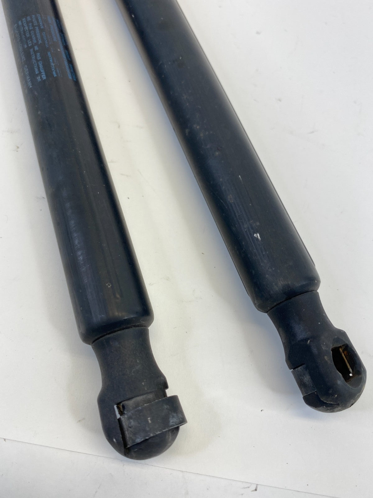 1998-2000 Audi A6 Quattro Trunk Hatch Lift Cylinder Support Shock Strut Pair OEM