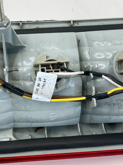 10-13 FORD TRANSIT CONNECT REAR RIGHT SIDE TAILLIGHT TAIL LAMP 9T16-13404-BC OEM