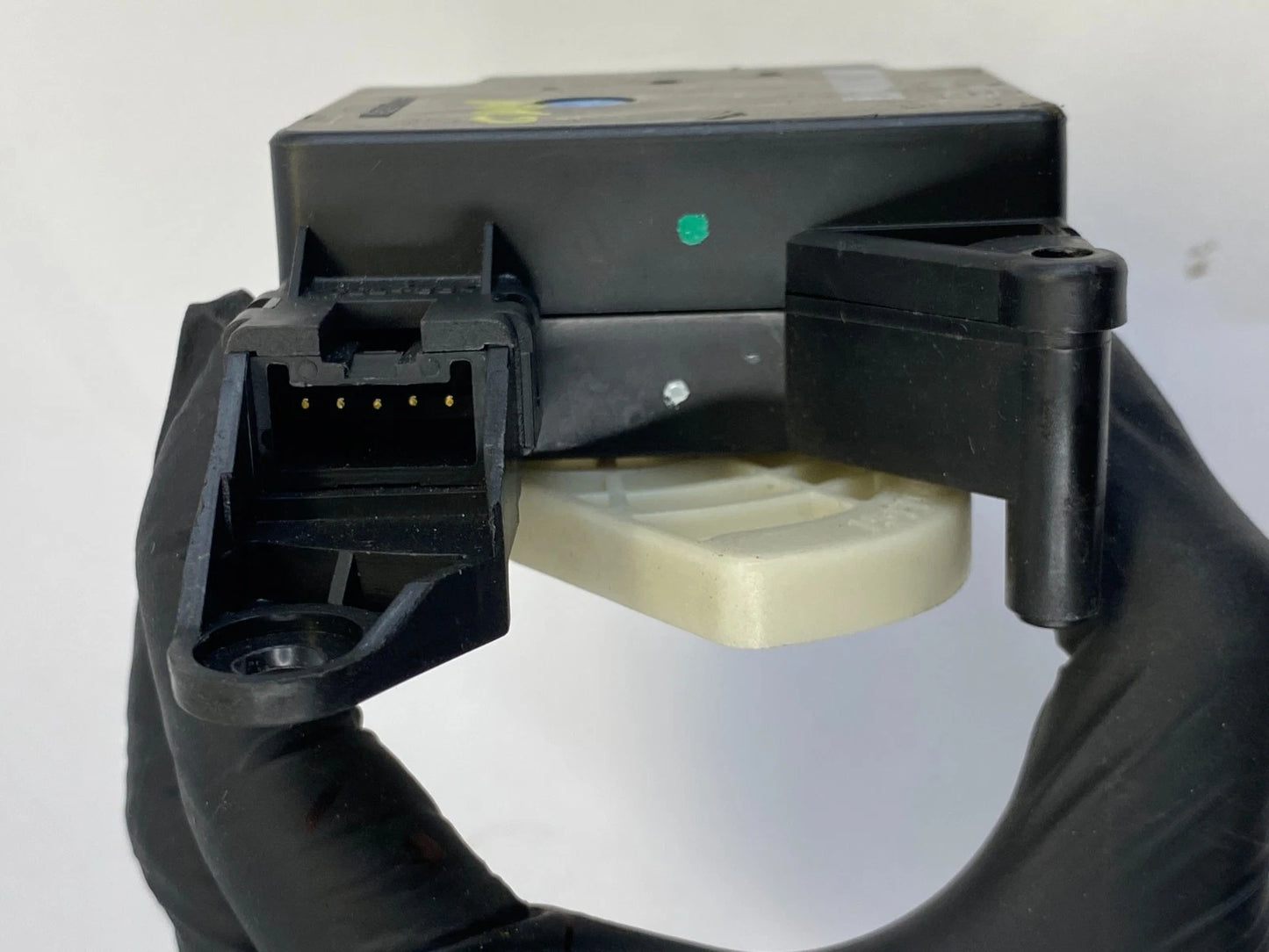 2002-2009 CHEVROLET TRAILBLAZER HVAC HEATER AIR BLEND DOOR ACTUATOR FLAP OEM