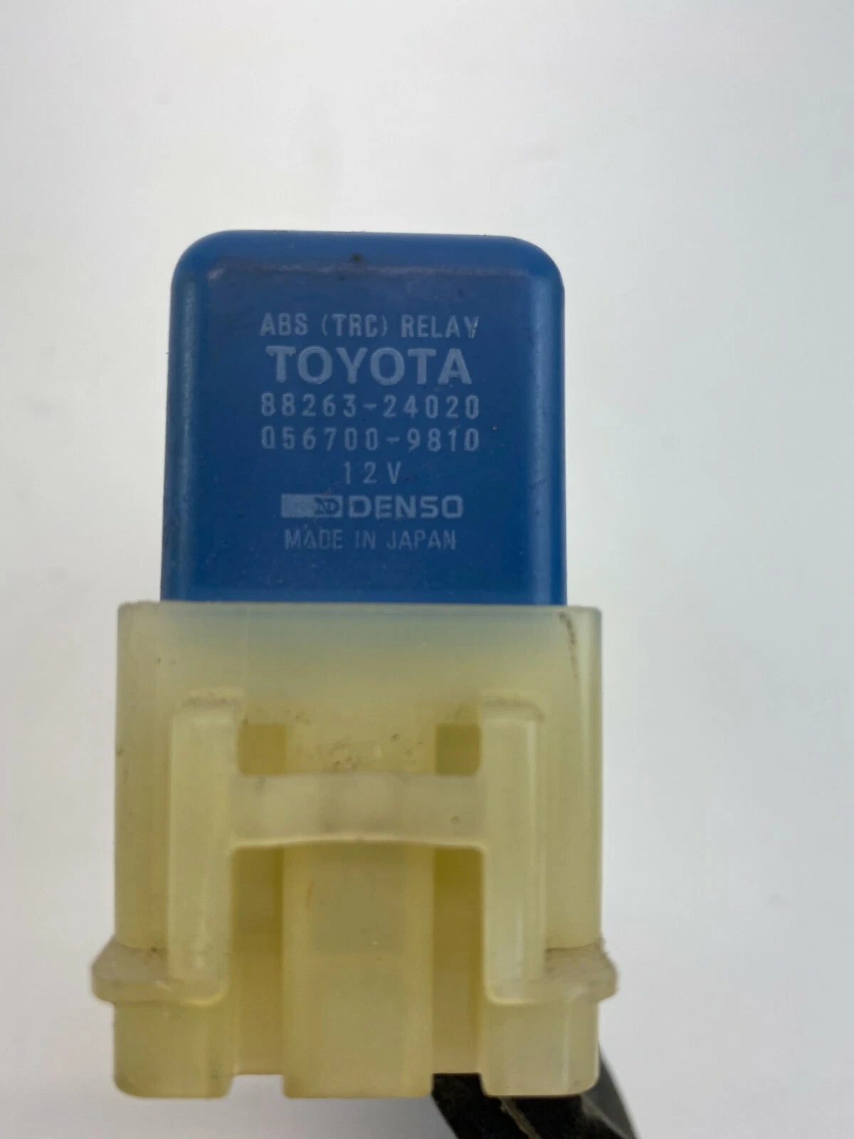 1995-2000 LEXUS LS400 ABS PUMP MOTOR & TRC TRACTION CONTROL RELAY 8826324020 OEM