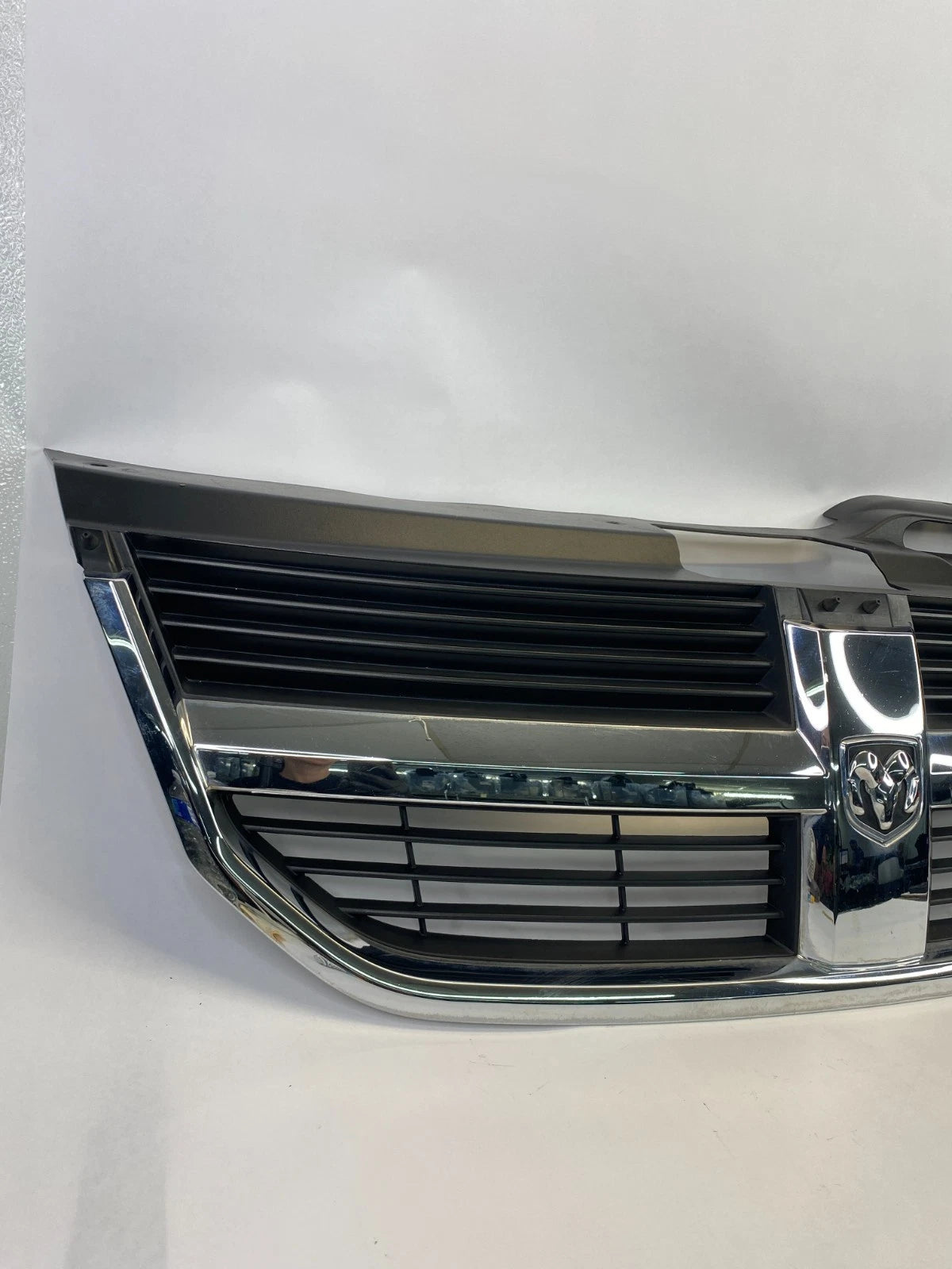 2009 2010 DODGE JOURNEY FRONT BUMPER UPPER GRILL GRILLE W EMBLEM 05178281AC OEM