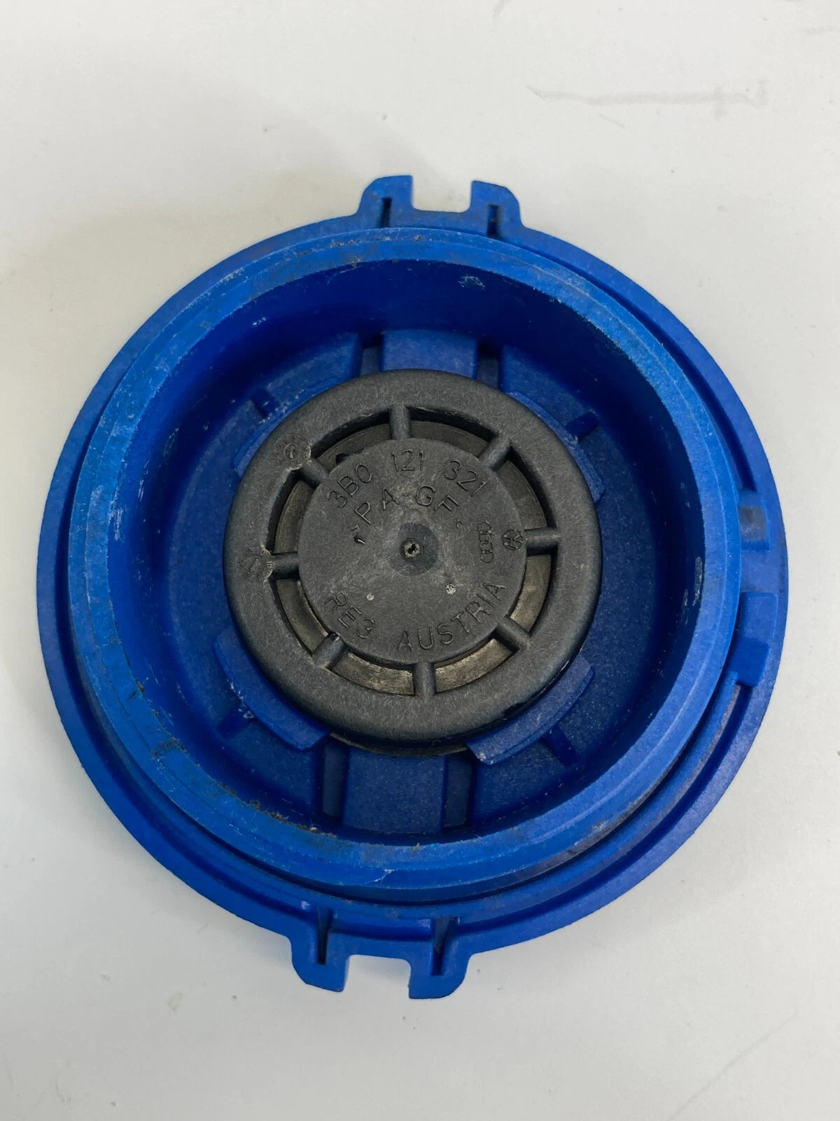 1999-2018 VOLKSWAGEN JETTA ENGINE RADIATOR FLUID COOLANT RESERVOIR CAP 3B0121321