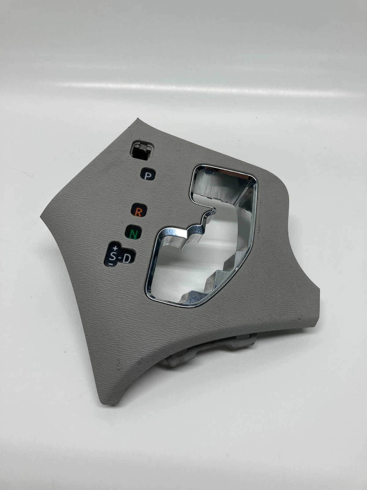 2011-2014 TOYOTA SIENNA DASH GEAR SHIFT SHIFTER INDICATOR BEZEL TRIM 76F438 OEM