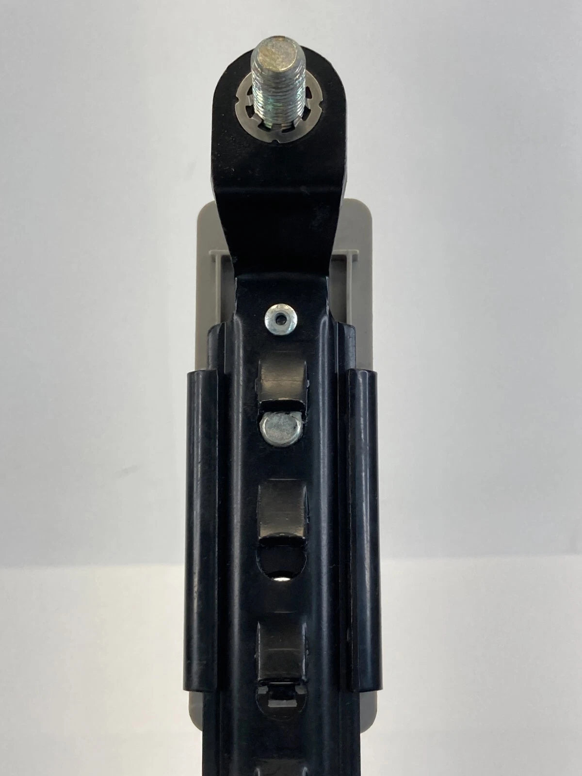 2010-2013 SUZUKI SX4 FRONT LEFT DRIVER SIDE SEAT BELT HEIGHT ADJUSTER OEM