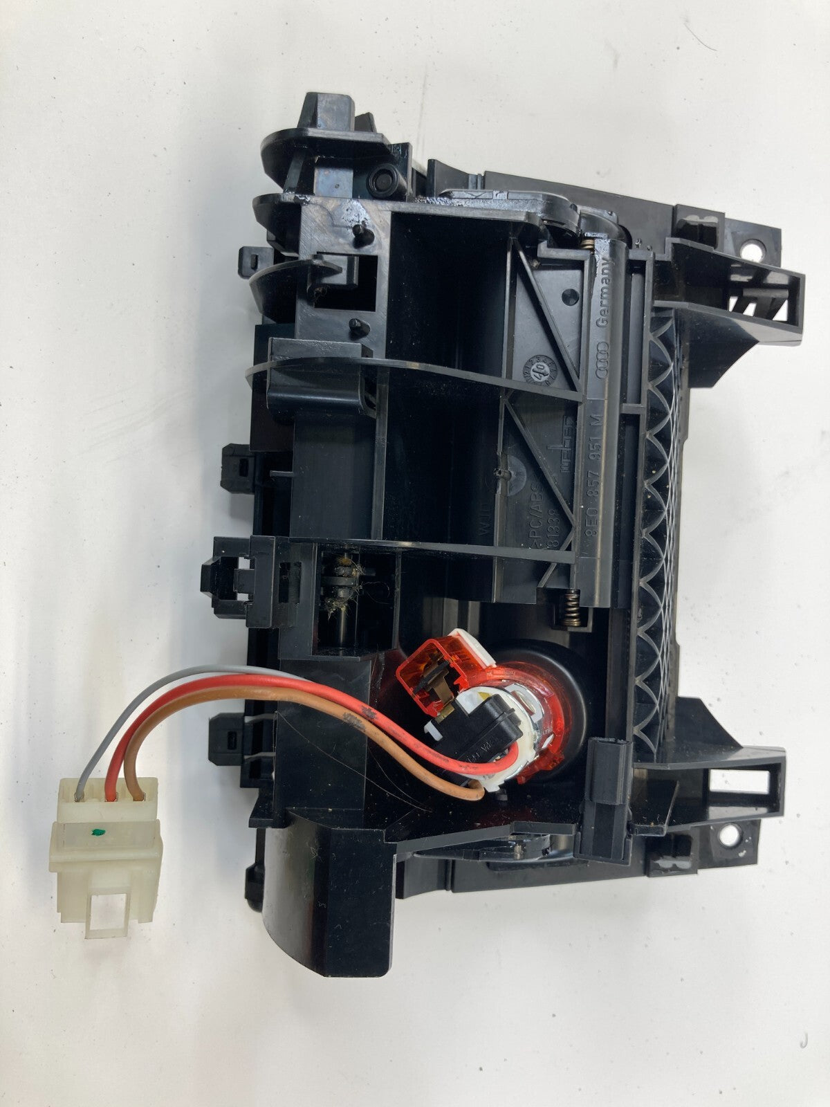 2005-2009 Audi A4 05-09 S4 Front Center Console Storage Ashtray w/Lighter OEM