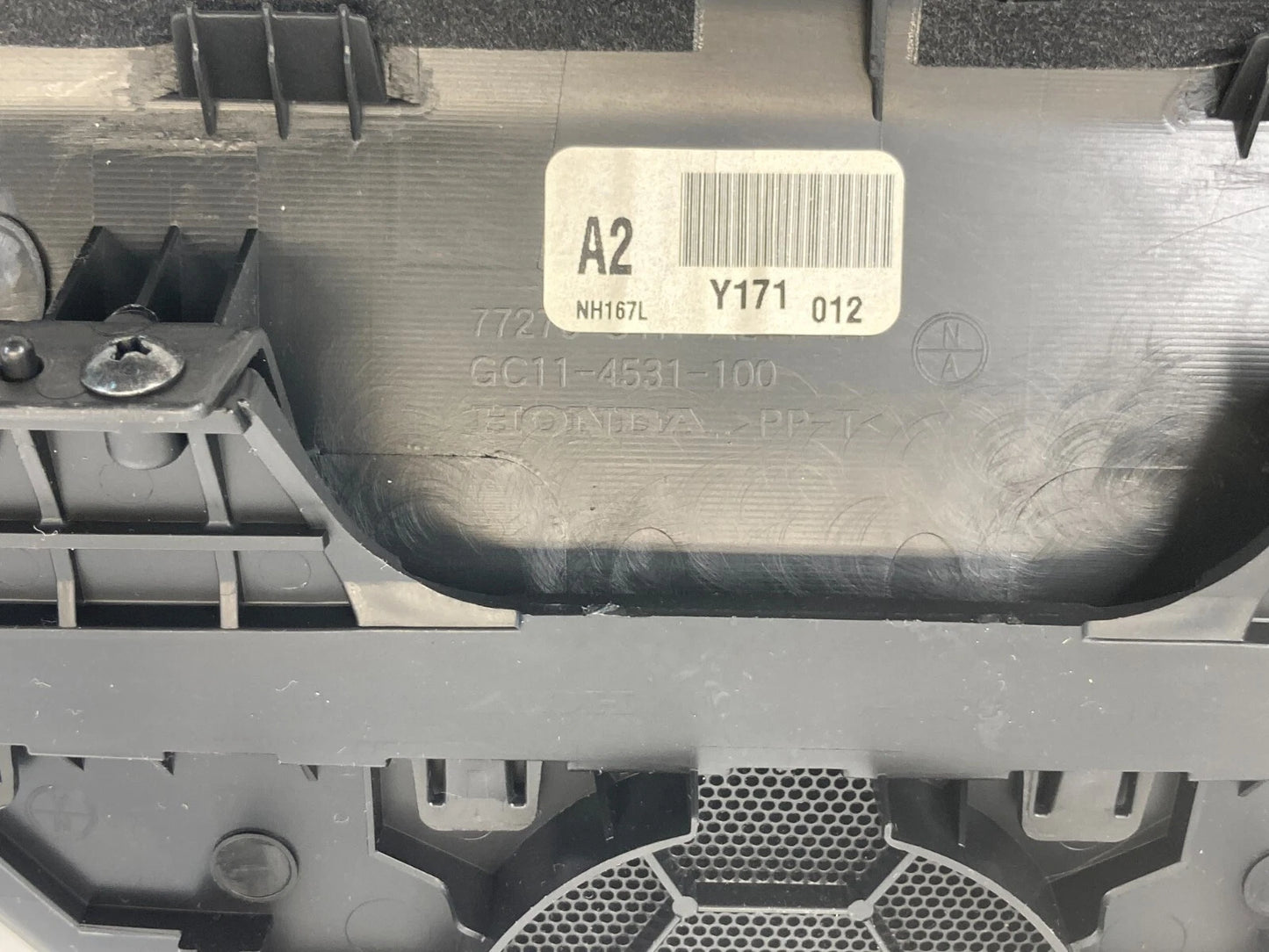 2010-2012 ACURA RDX FRONT CENTER UPPER DASH SPEAKER TRIM COVER 77270-STK OEM