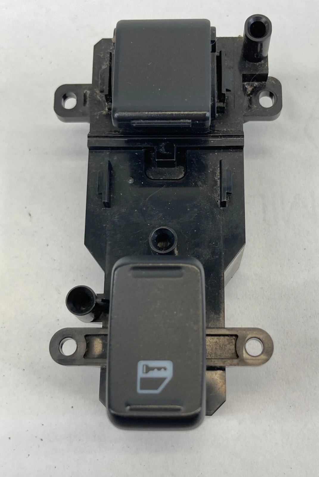 2003-2007 HONDA ACCORD FRONT RIGHT PASSENGER DOOR WINDOW LOCK SWITCH M22699