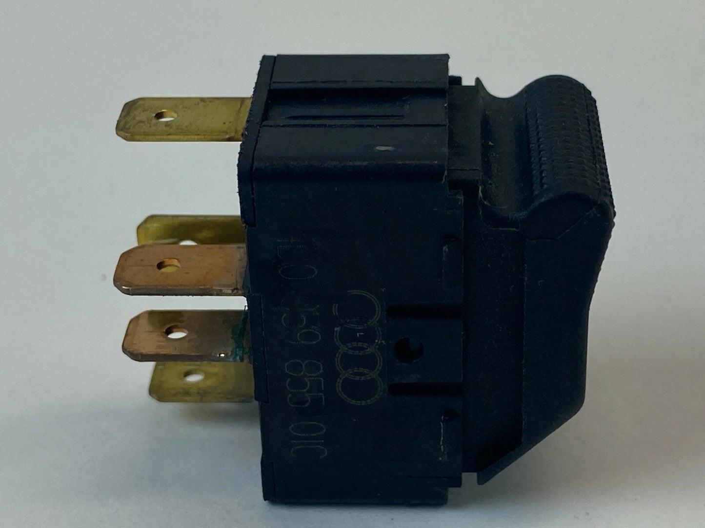 1997-2001 AUDI A4 A4 QUATTRO POWER SWITCH WINDOW CONTROL DOOR 4D095985501C OEM