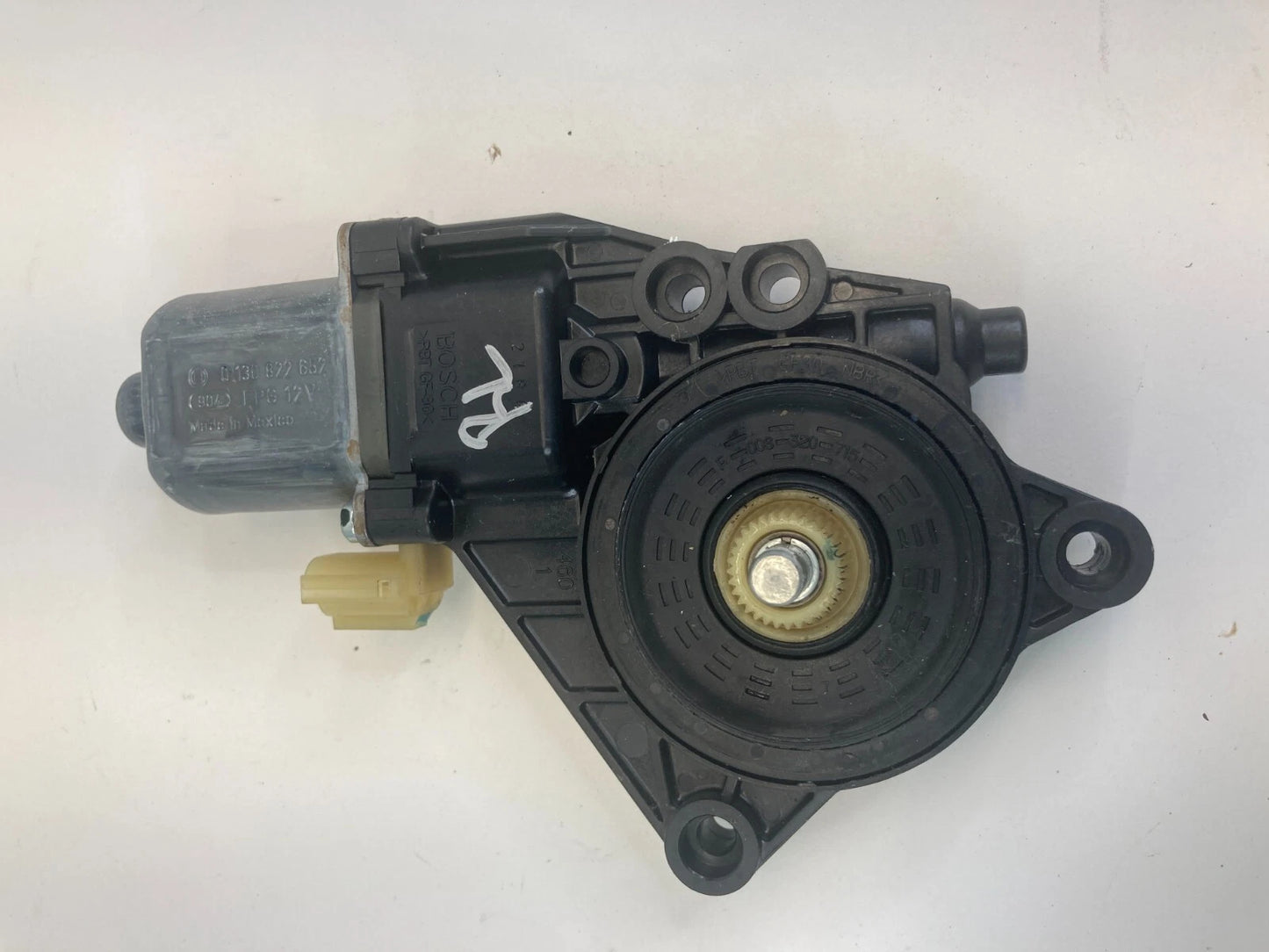 2011-2014 HYUNDAI SONATA REAR LEFT SIDE DOOR WINDOW MOTOR BOSCH 83450-3Q000 OEM