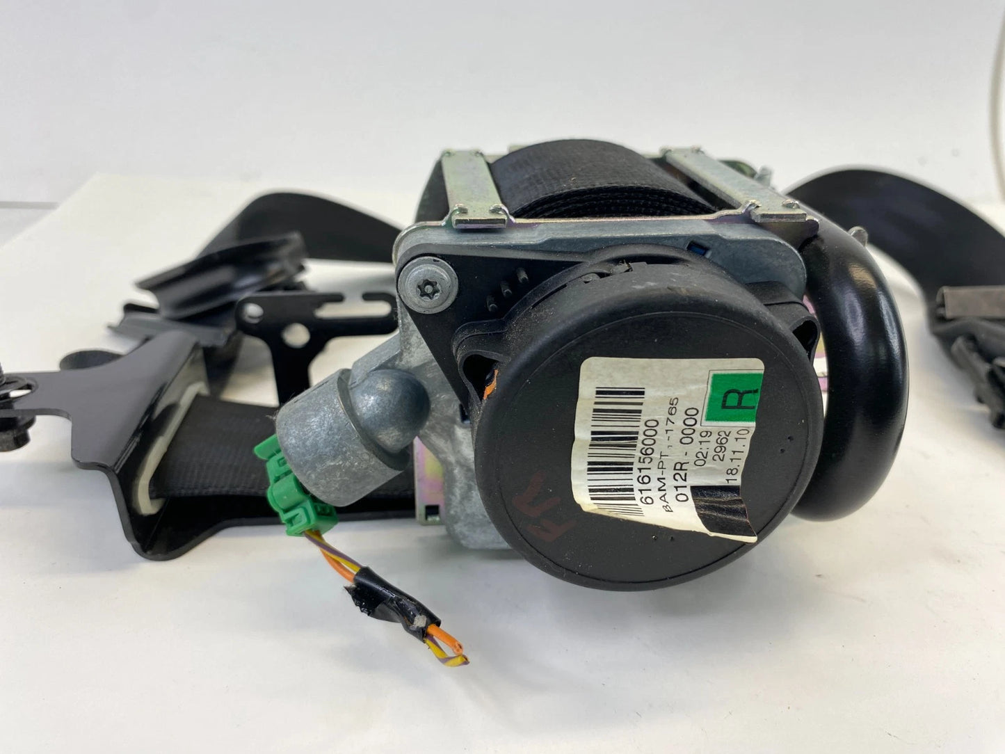 2012-2018 Volvo S60 Front Right Passenger Side Seat Belt Retractor 616156000 OEM