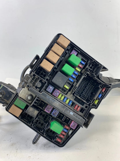 2011-2014 HYUNDAI SONATA 2.4L L4 A/T ENGINE COMPARTMENT FUSE RELAY JUNCTION BOX
