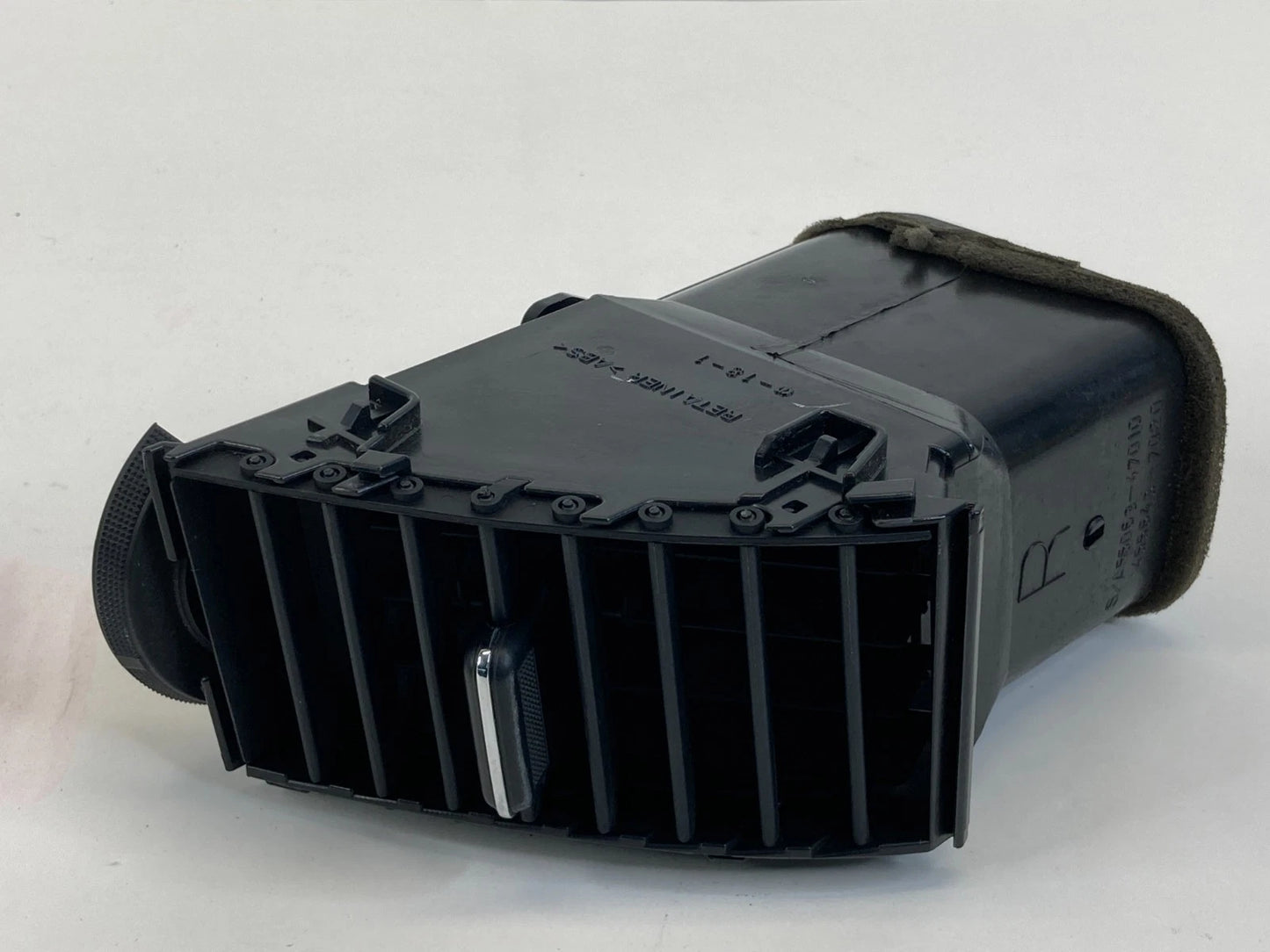 2004-2009 TOYOTA PRIUS DASH RIGHT OUTER AC A/C AIR VENT GRILLE 55660-47020