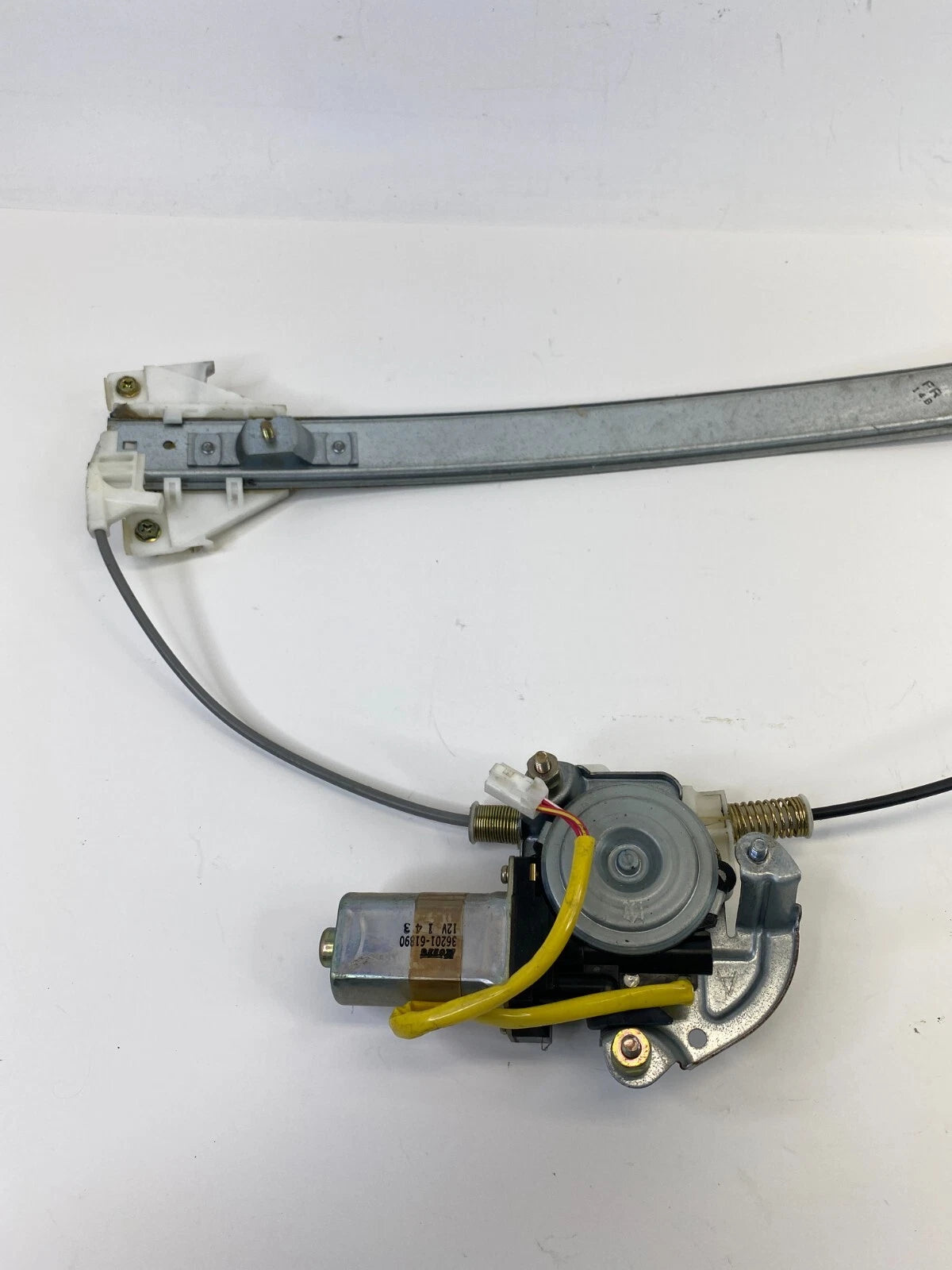 2000-2006 MAZDA MPV FRONT RIGHT PASSENGER POWER WINDOW REGULATOR 36201-61890 OEM