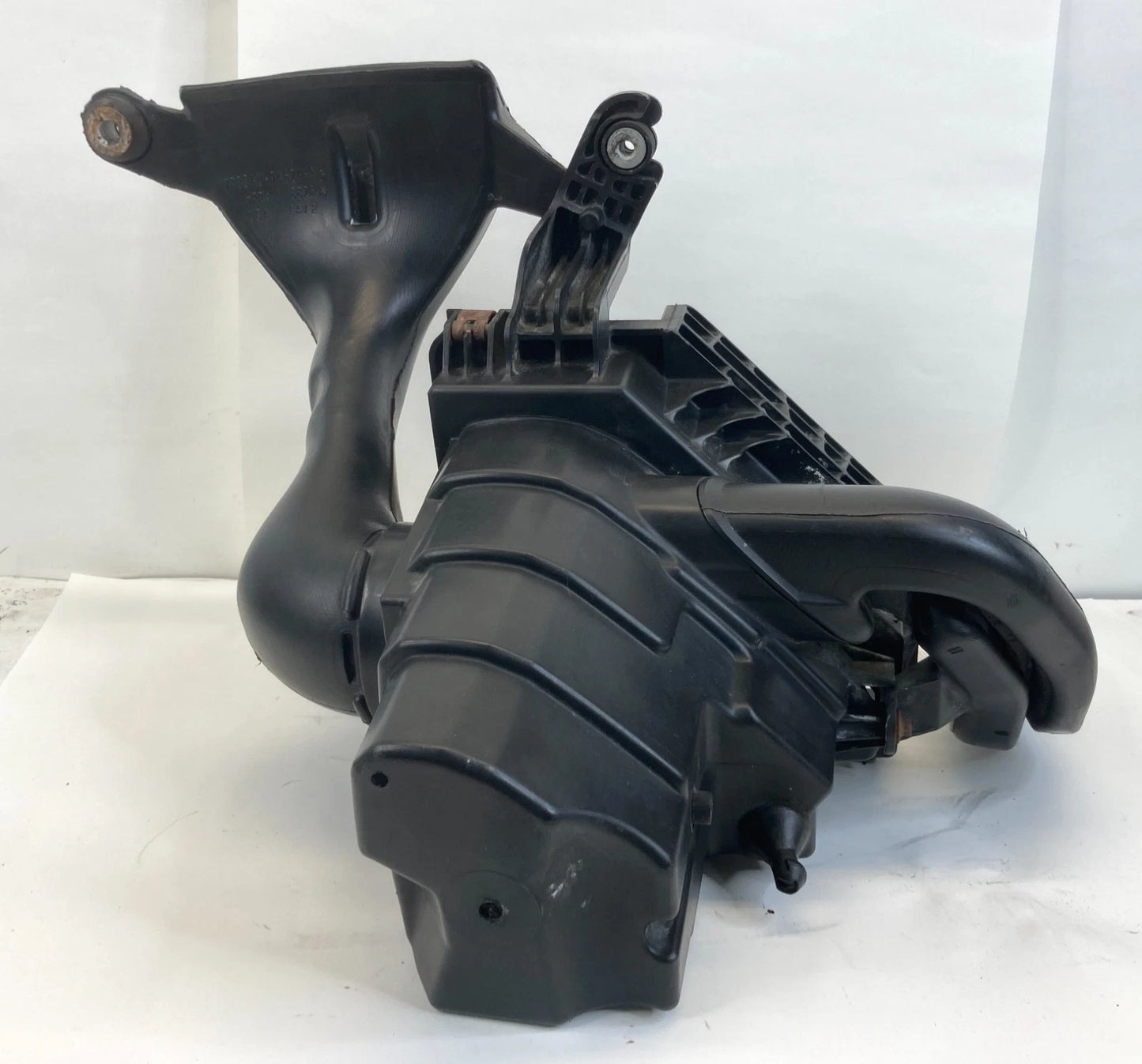08-11 FORD FOCUS 2.0L 16V FWD AIR CLEANER BOX INTAKE ASSEMBLY VP8S4U-9A624-A OEM