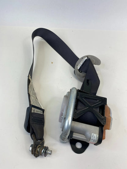 2010 10 KIA SOUL FRONT RIGHT PASSENGER SIDE SEAT BELT RETRACTOR 88820-2K500 OEM