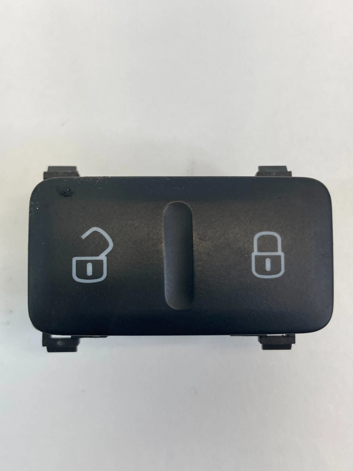 2011-2018 VOLKSWAGEN JETTA CENTER CONSOLE REAR SIDE LOCK BUTTON SWITCH 5C6962125