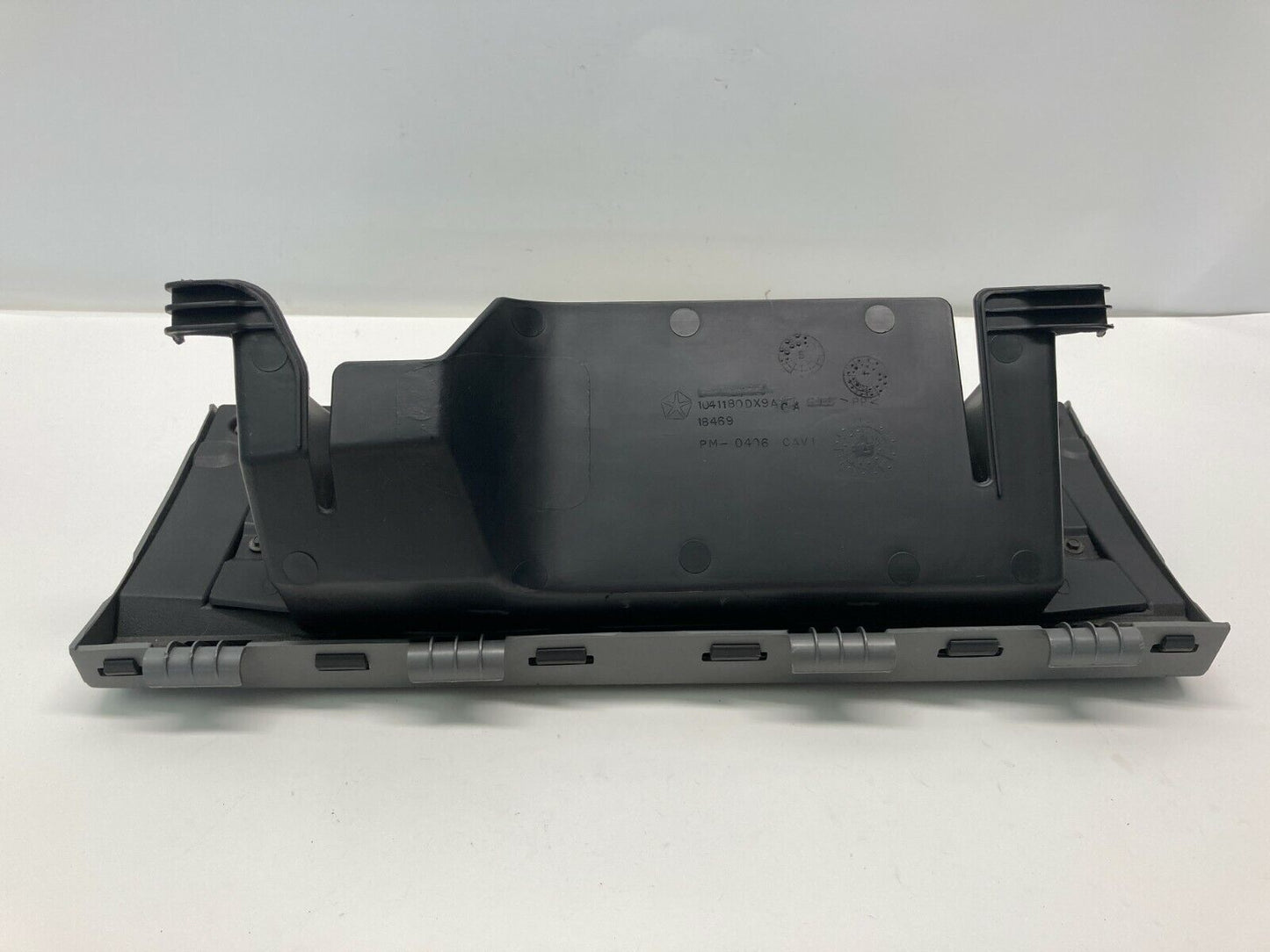 2004-2007 Dodge Durango Glove Box Storage Compartment Assembly 1041180DX9ACA OEM