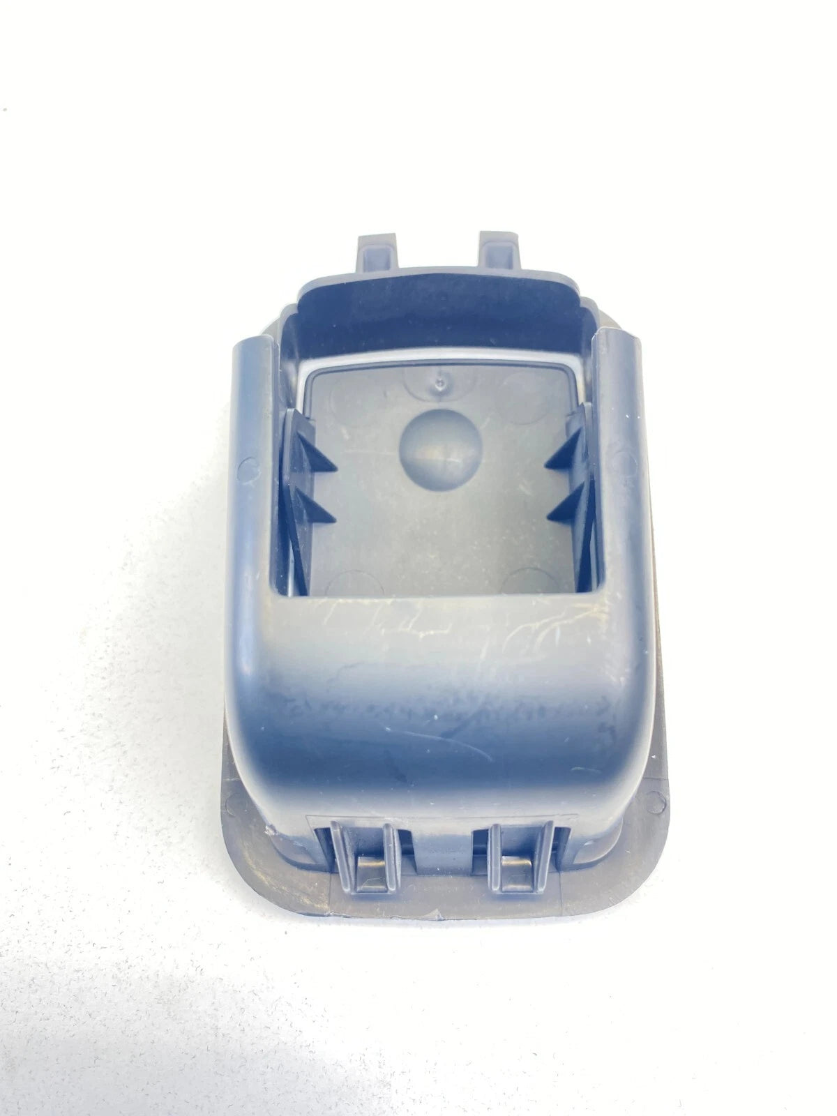11-19 CHEVY CRUZE 13-19 ATS REAR SEAT CHILD SAFETY ANCHOR HOOK COVER CAP 5034901