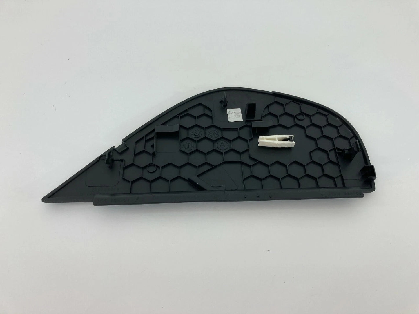 2005-2010 VW VOLKSWAGEN JETTA DASH LEFT DRIVER END CAP TRIM COVER 1K1-857-175