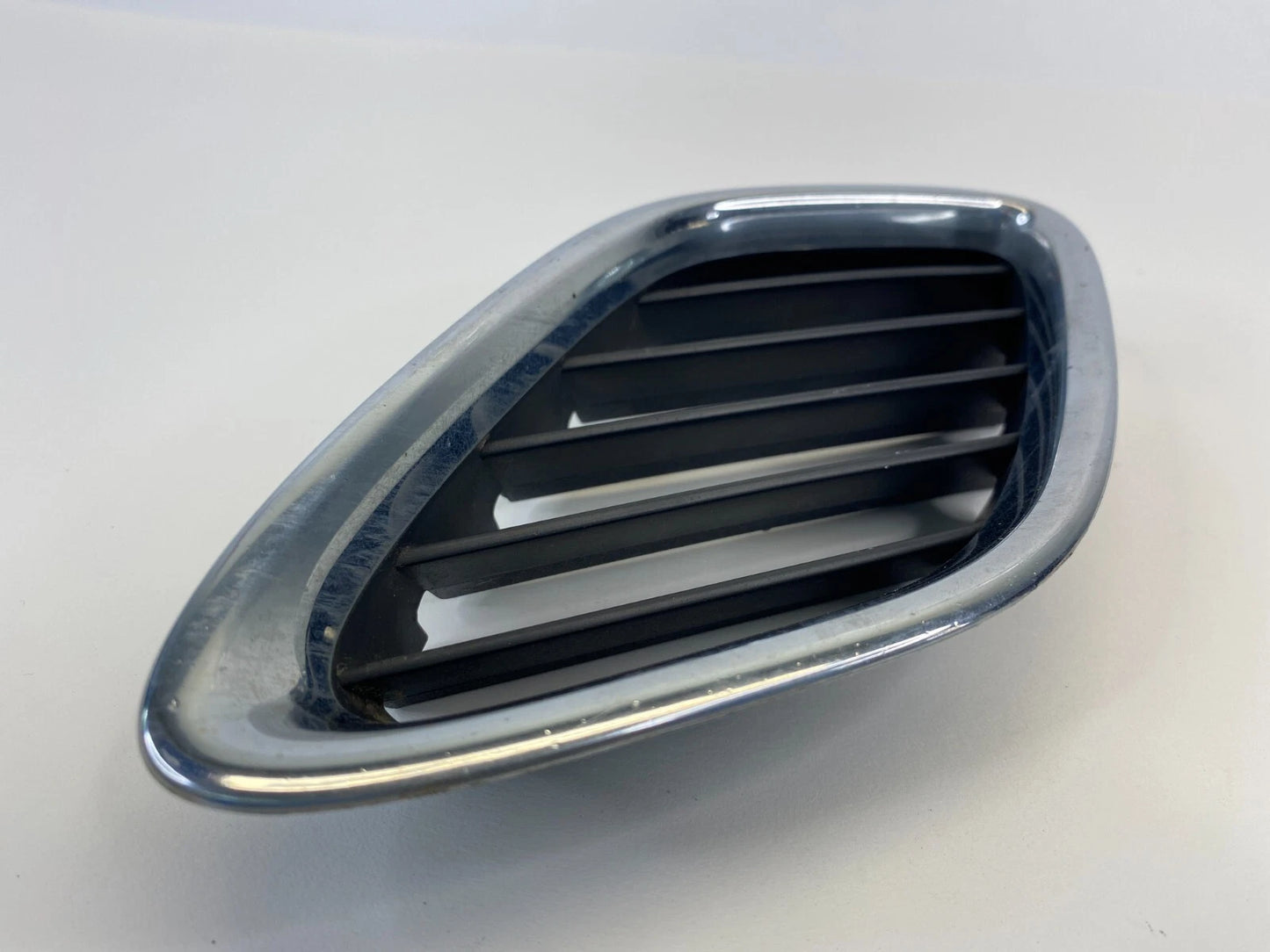 03-07 SAAB 9-3 CONVERTIBLE FRONT BUMPER LEFT UPPER GRILLE INSERT 12787226 OEM