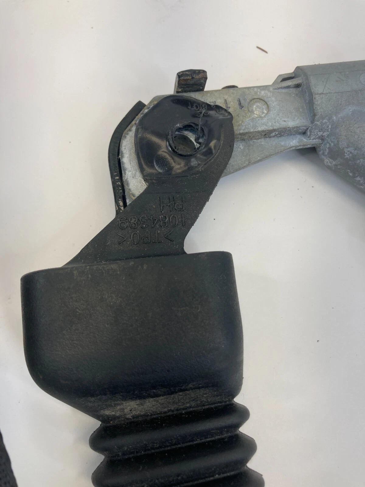 2012-2015 KIA OPTIMA FRONT RIGHT PASSENGER SEAT BELT RETRACTOR 88820-4C000 OEM