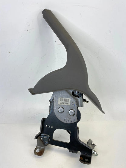 2006-2009 HYUNDAI TUCSON EMERGENCY PARKING BRAKE HANDLE LEVER ASSY GRAY OEM