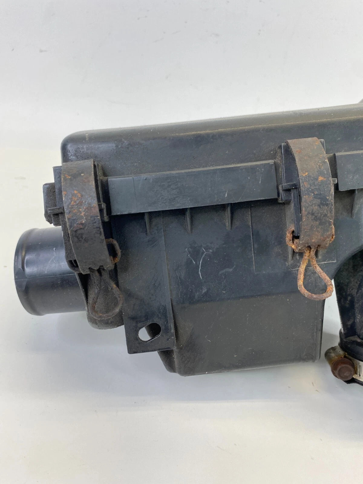 2004-2009 TOYOTA PRIUS 1.5L AIR CLEANER FILTER BOX UPPER & LOWER HOUSING OEM