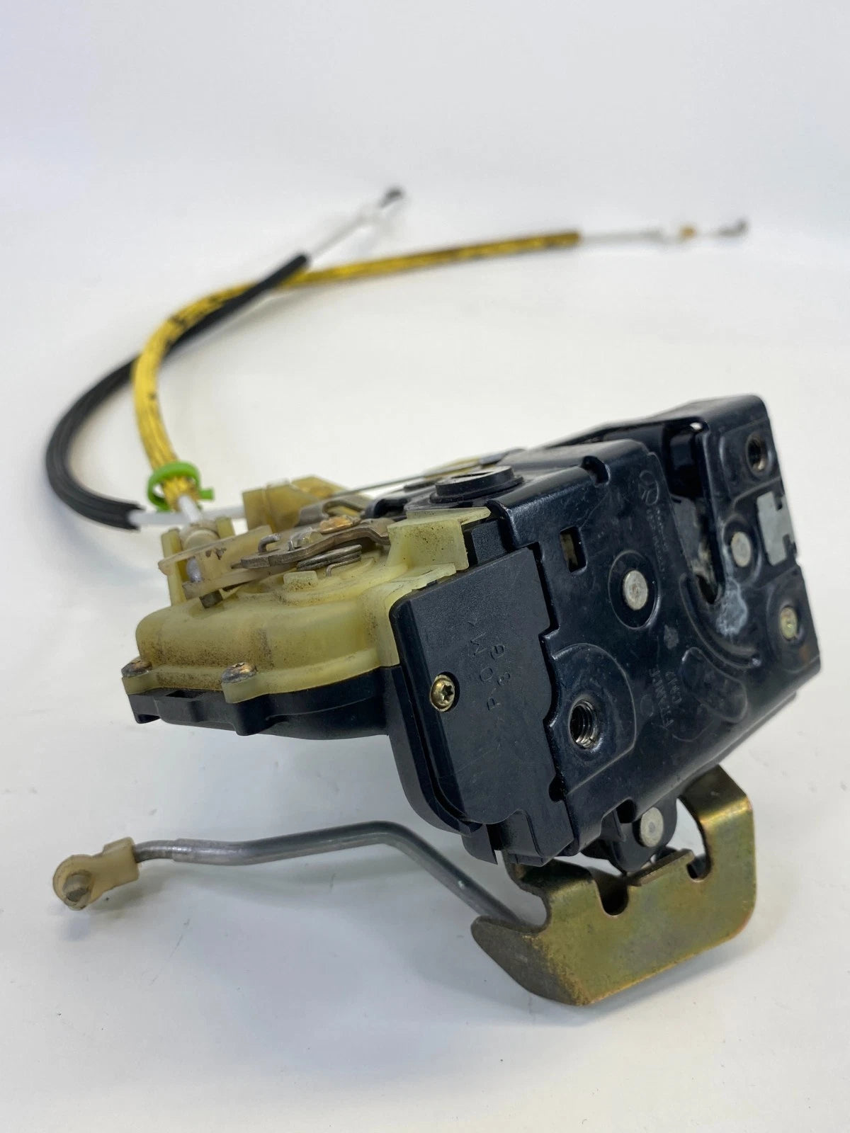 1998-2004 AUDI A6 QUATTRO REAR LEFT BACK SIDE DOOR LATCH RELEASE ACTUATOR OEM