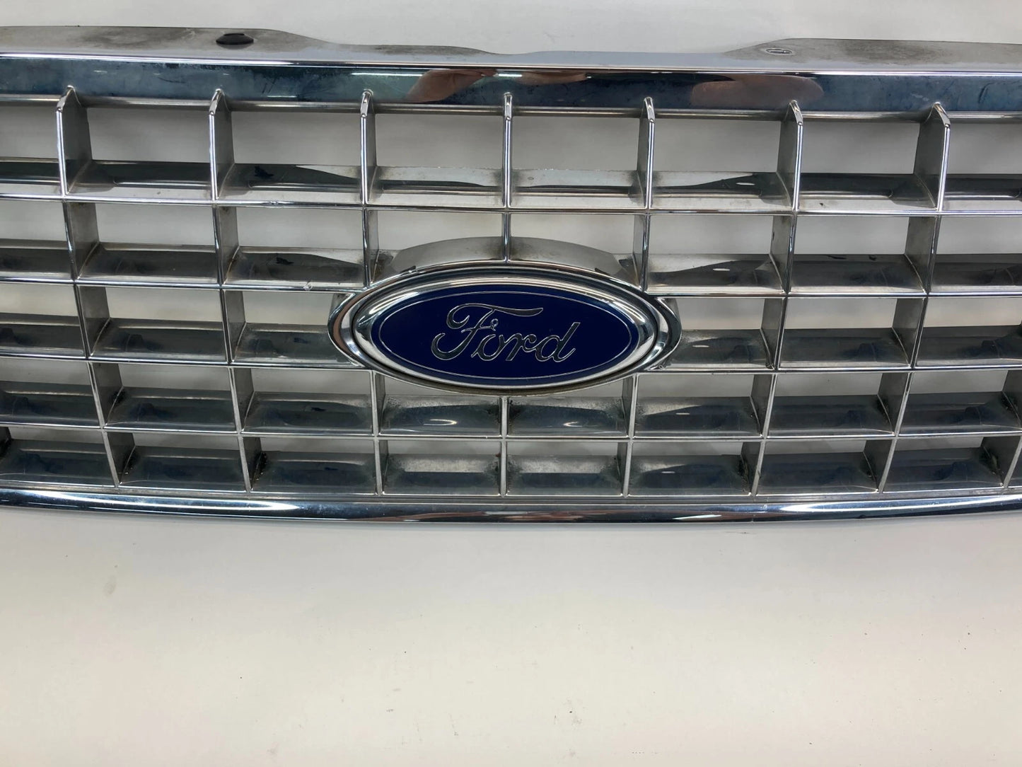 2002 2003 2004 2005 FORD EXPLORER FRONT UPPER GRILL GRILLE 3L24-8200 OEM